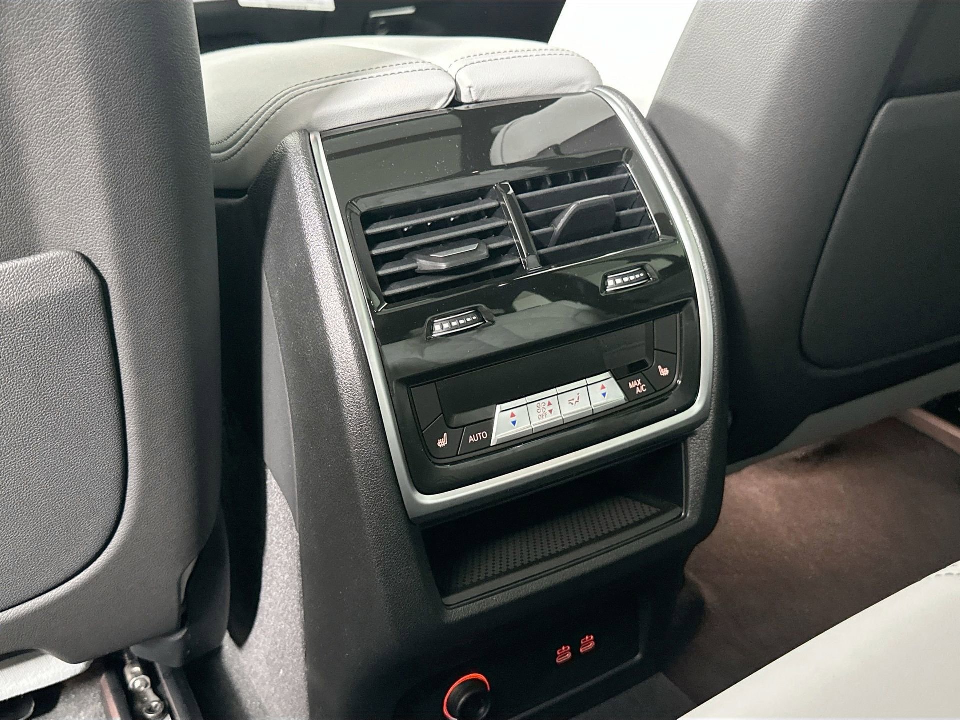 Certified 2025 BMW X5 xDrive50e image 25