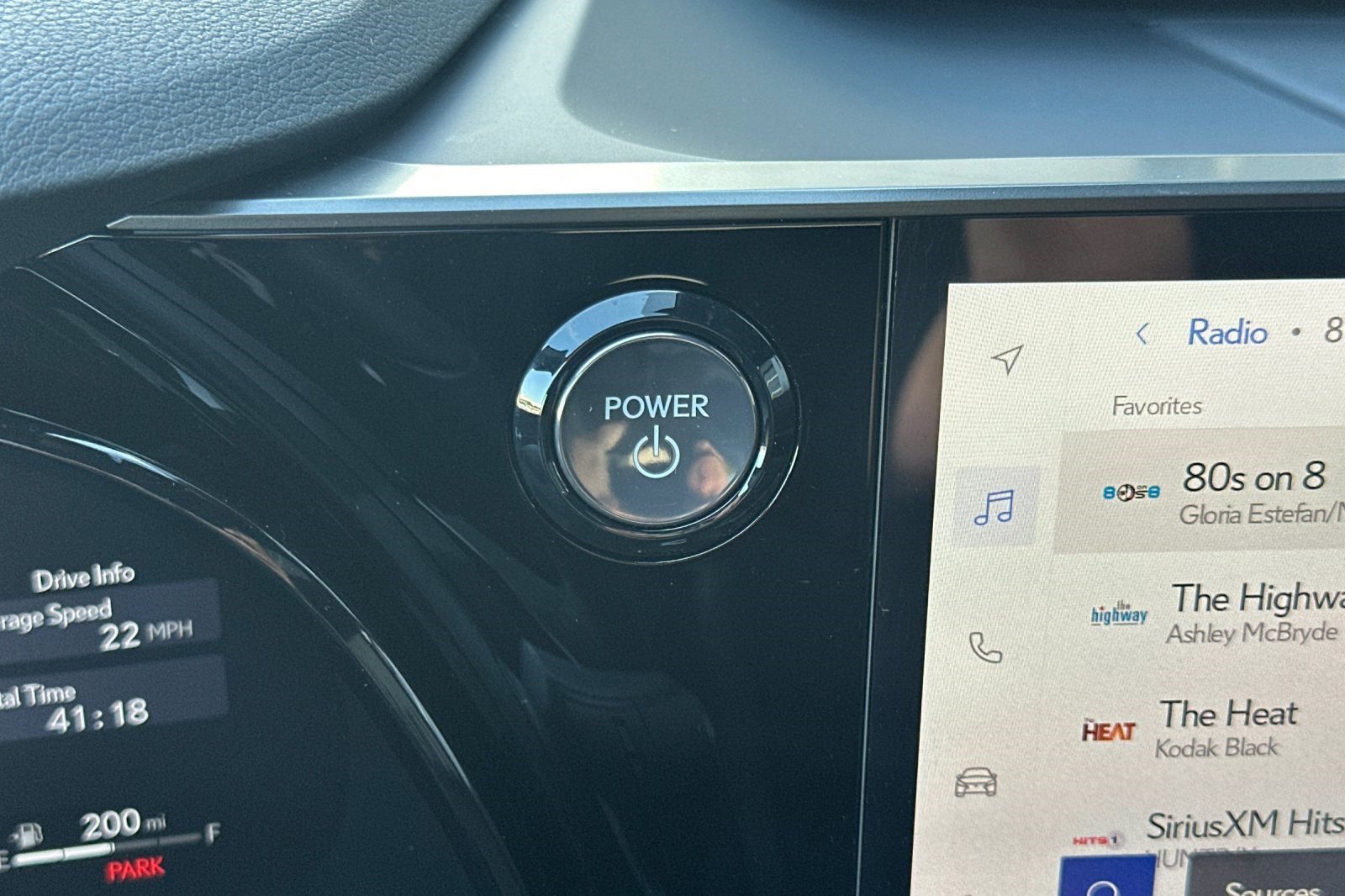 Certified 2025 Lexus RX 350h w/ Convenience Package image 28