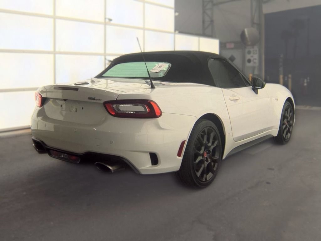 Used 2017 FIAT 124 Spider Abarth RWD image 3