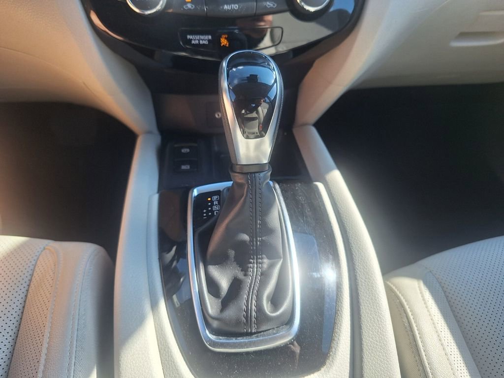 Used 2022 Nissan Rogue Sport SL image 18