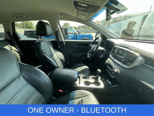 Used 2016 Kia Sorento EX FWD image 2