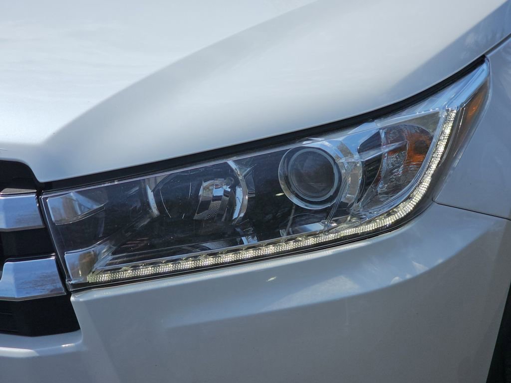 Used 2018 Toyota Highlander Limited Platinum AWD/4WD image 36