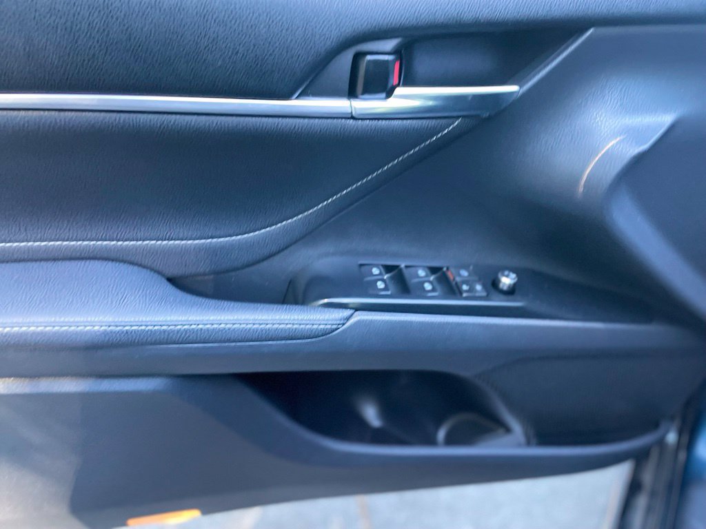 Used 2018 Toyota Camry XSE FWD image 10