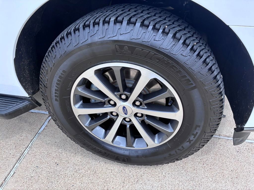 Used 2021 Ford Expedition XLT RWD image 3