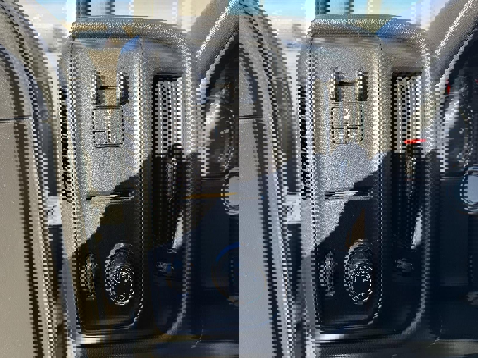 Used 2016 GMC Sierra 2500 4x4 Regular Cab image 12