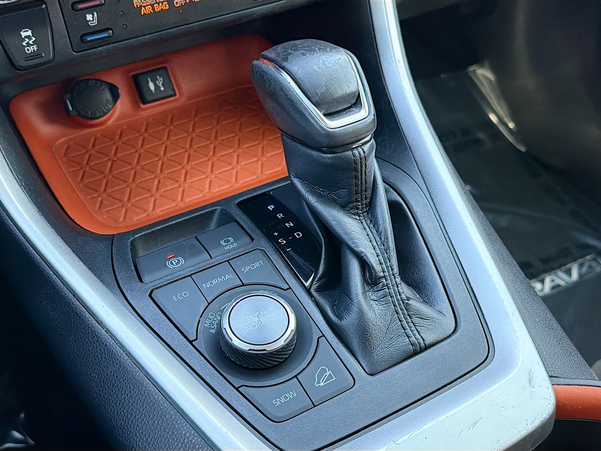 Used 2019 Toyota RAV4 Adventure w/ Cold Weather Package image 29