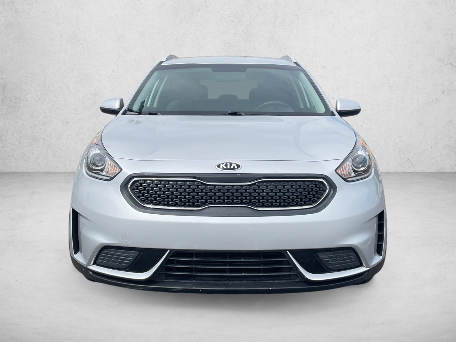 Used 2019 Kia Niro LX FWD image 2