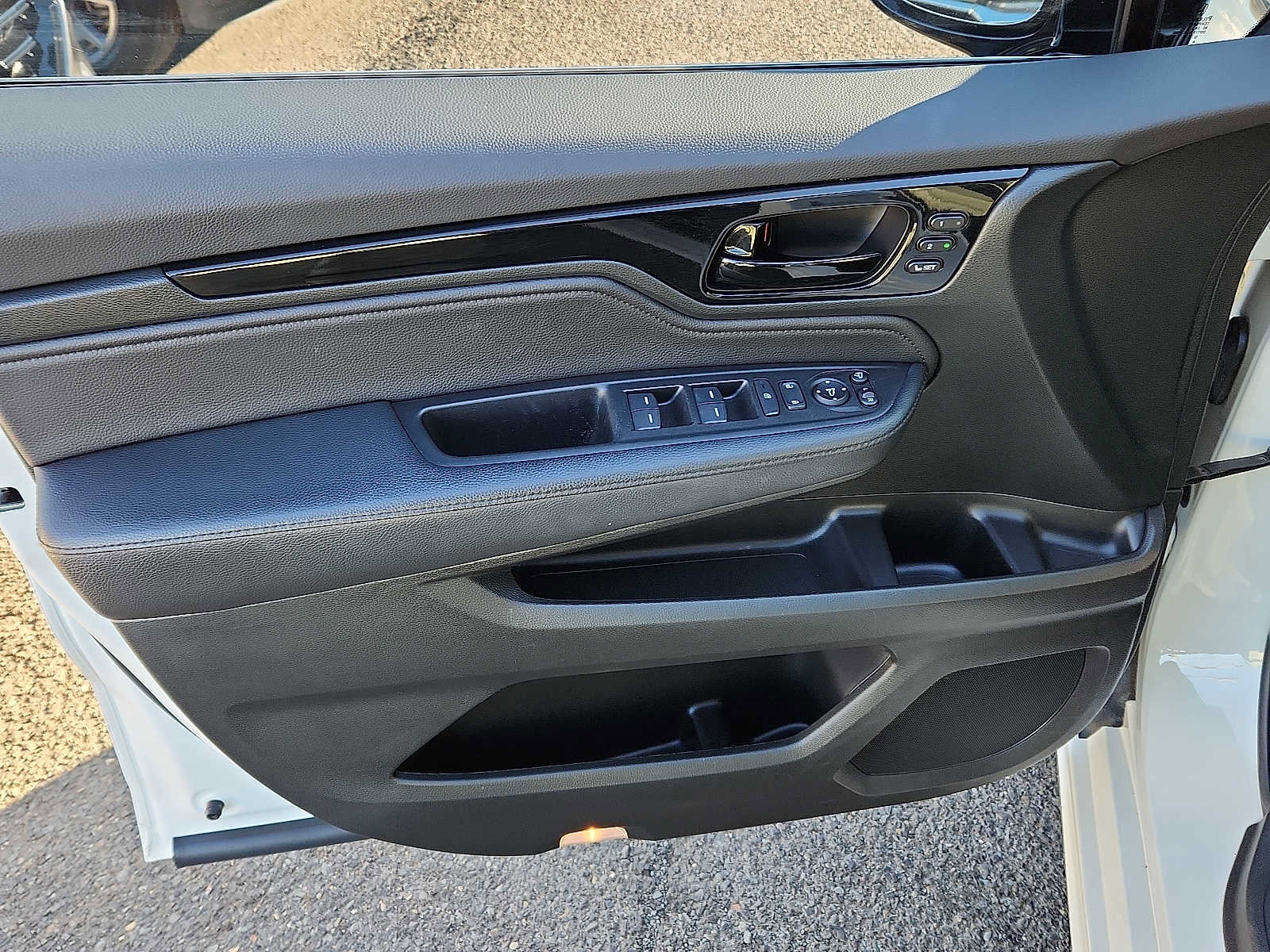 Used 2023 Honda Odyssey Elite image 12