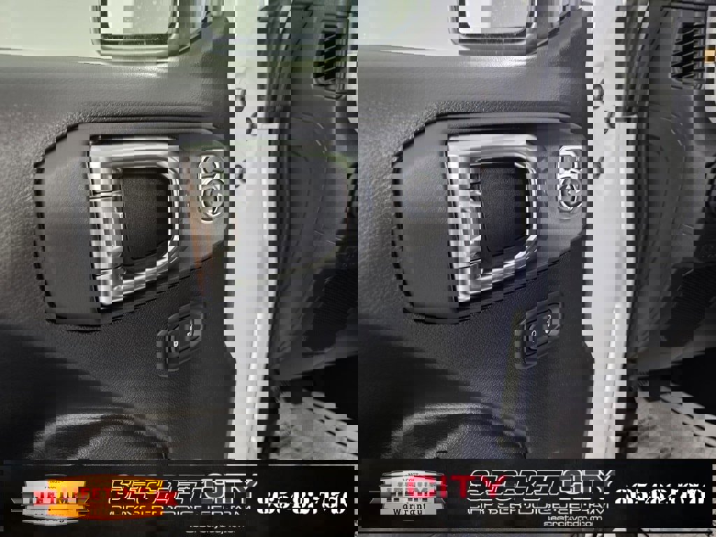 New 2025 Jeep Gladiator Sport image 12