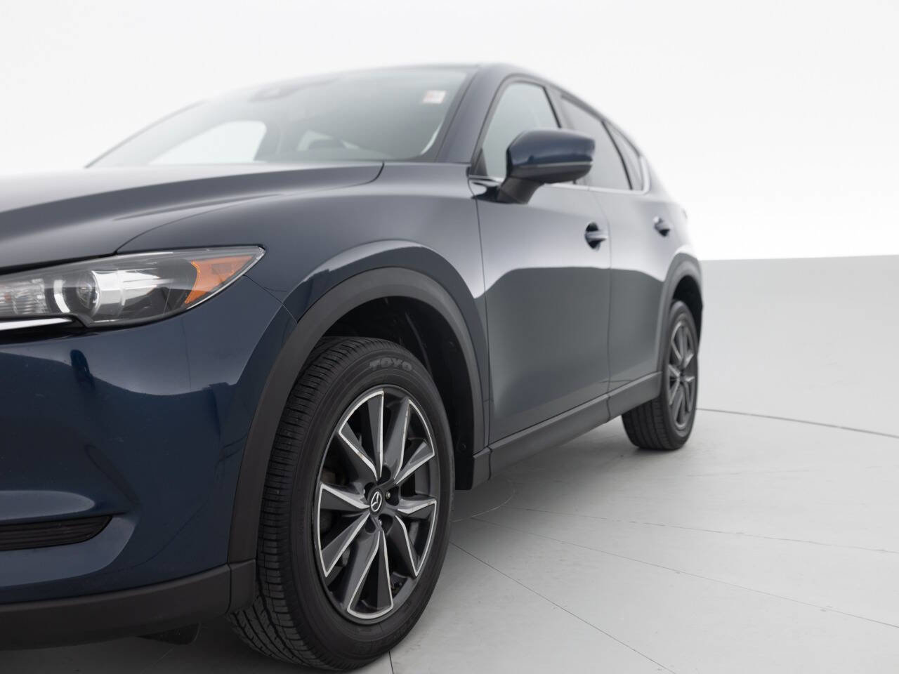 Used 2018 MAZDA CX-5 Touring w/ Preferred Equipment Package AWD/4WD image 12