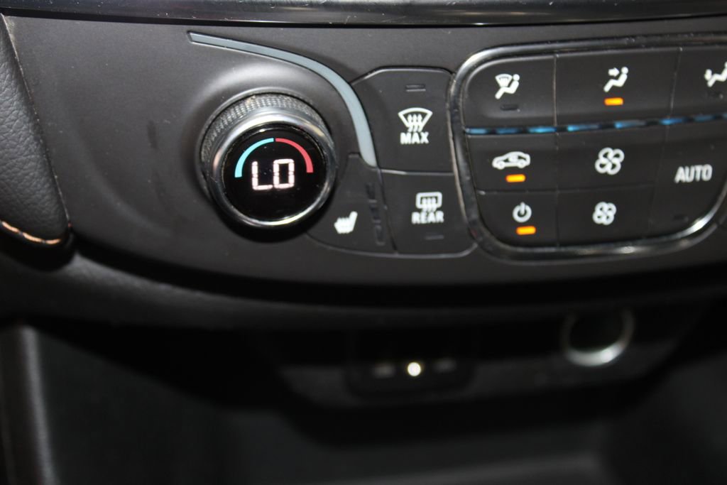 Used 2021 Chevrolet Traverse LT w/ LPO, Cargo Package image 38