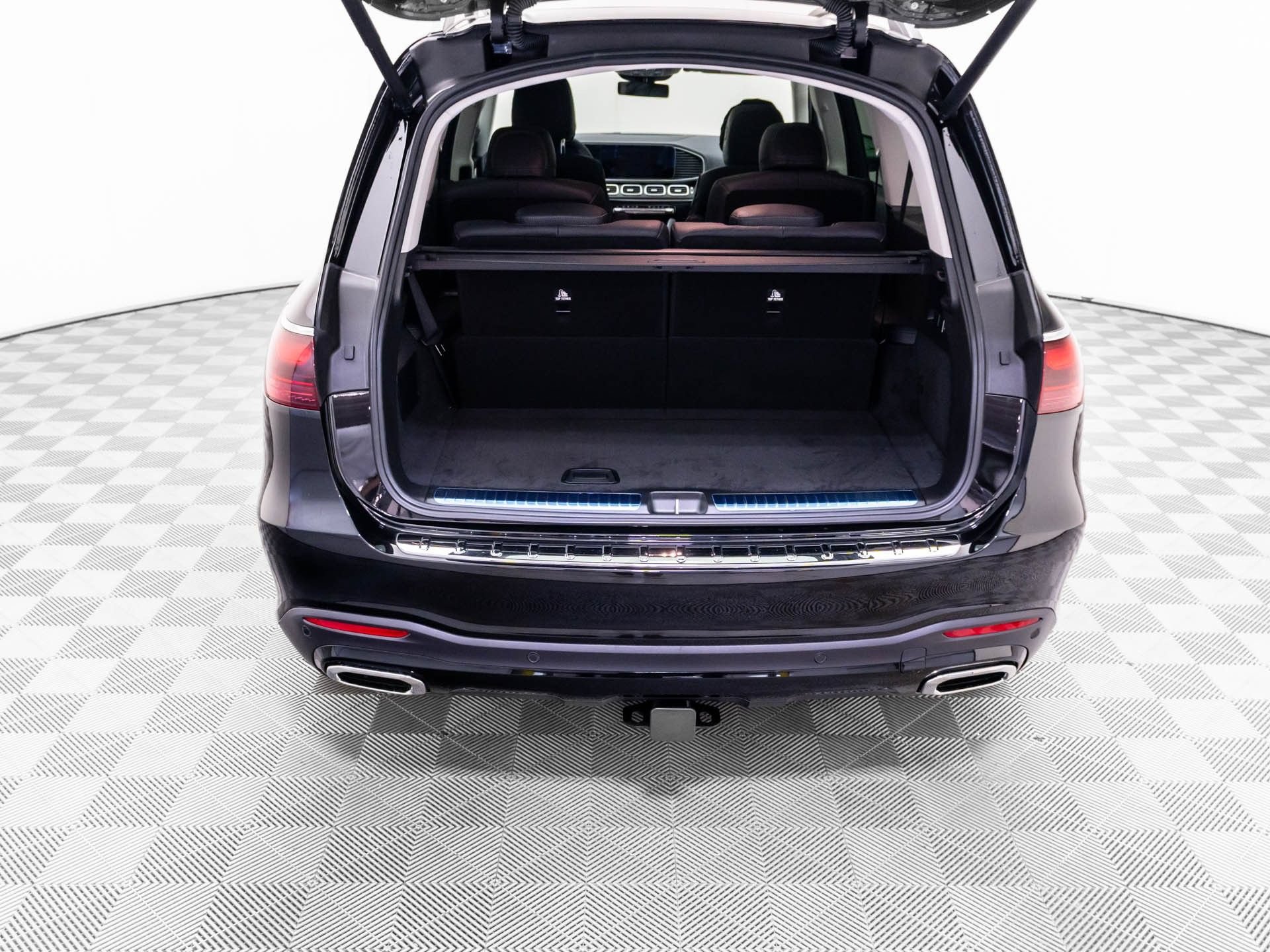 New 2026 Mercedes-Benz GLS 450 4MATIC image 37