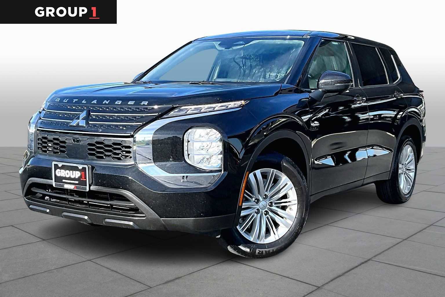 Used 2023 Mitsubishi Outlander ES image 1