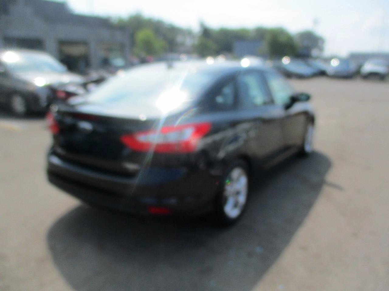 Used 2014 Ford Focus SE w/ SE Winter Package FWD image 6