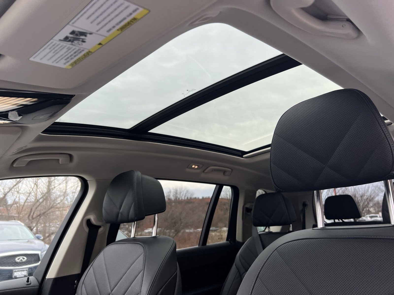 Used 2024 BMW X7 xDrive40i w/ Premium Package image 24