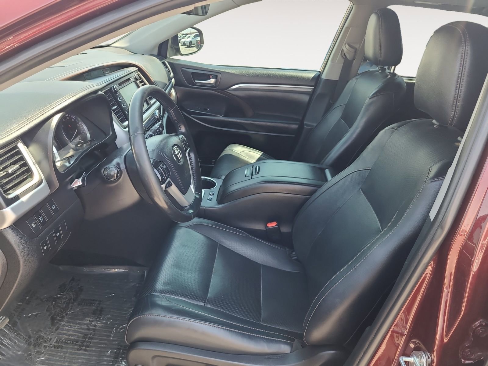 Used 2019 Toyota Highlander Limited AWD/4WD image 9