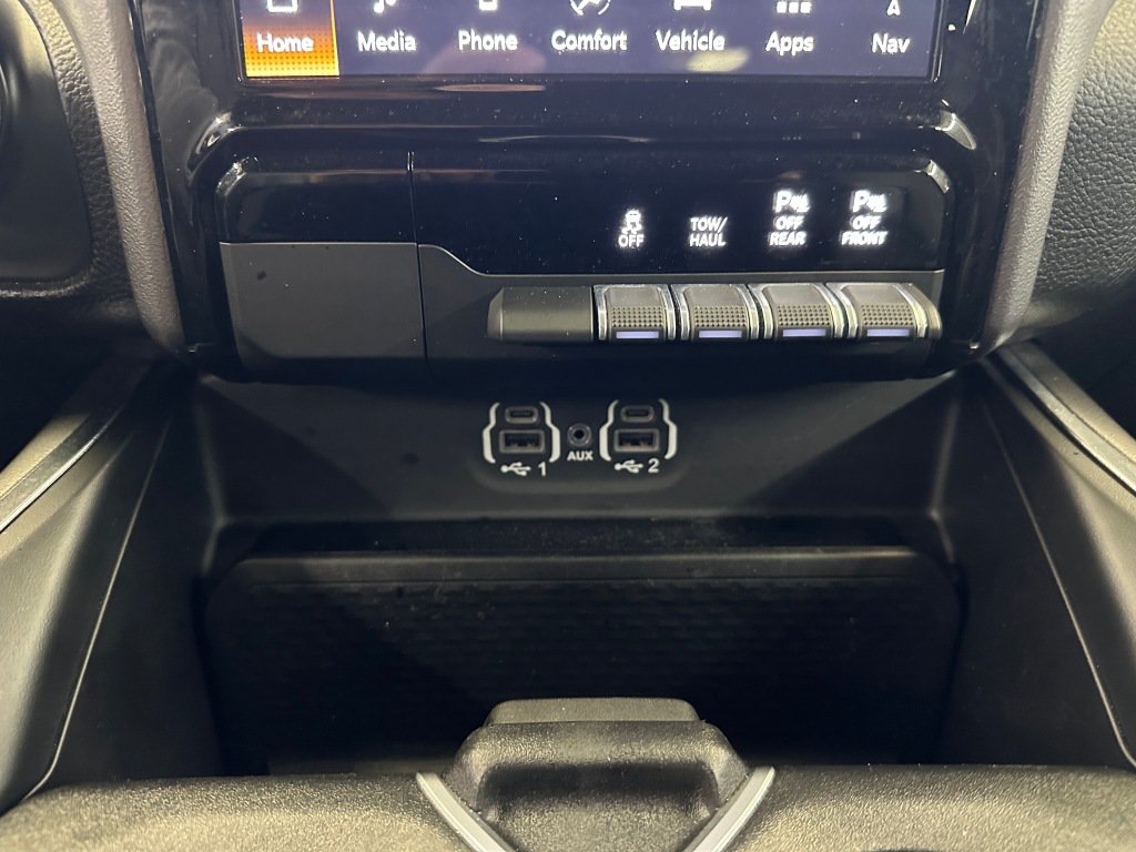 Used 2023 RAM 1500 Laramie AWD/4WD image 15
