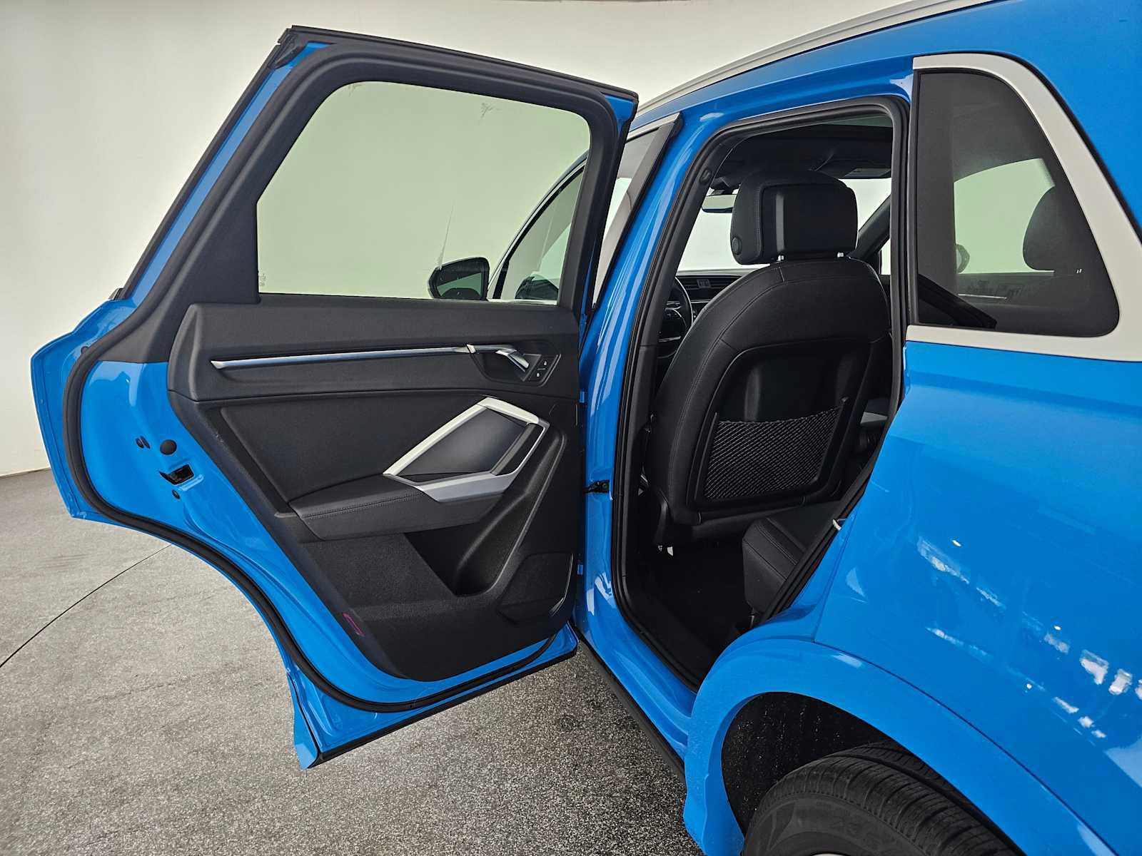 Used 2020 Audi Q3 2.0T Premium w/ Convenience Package image 30