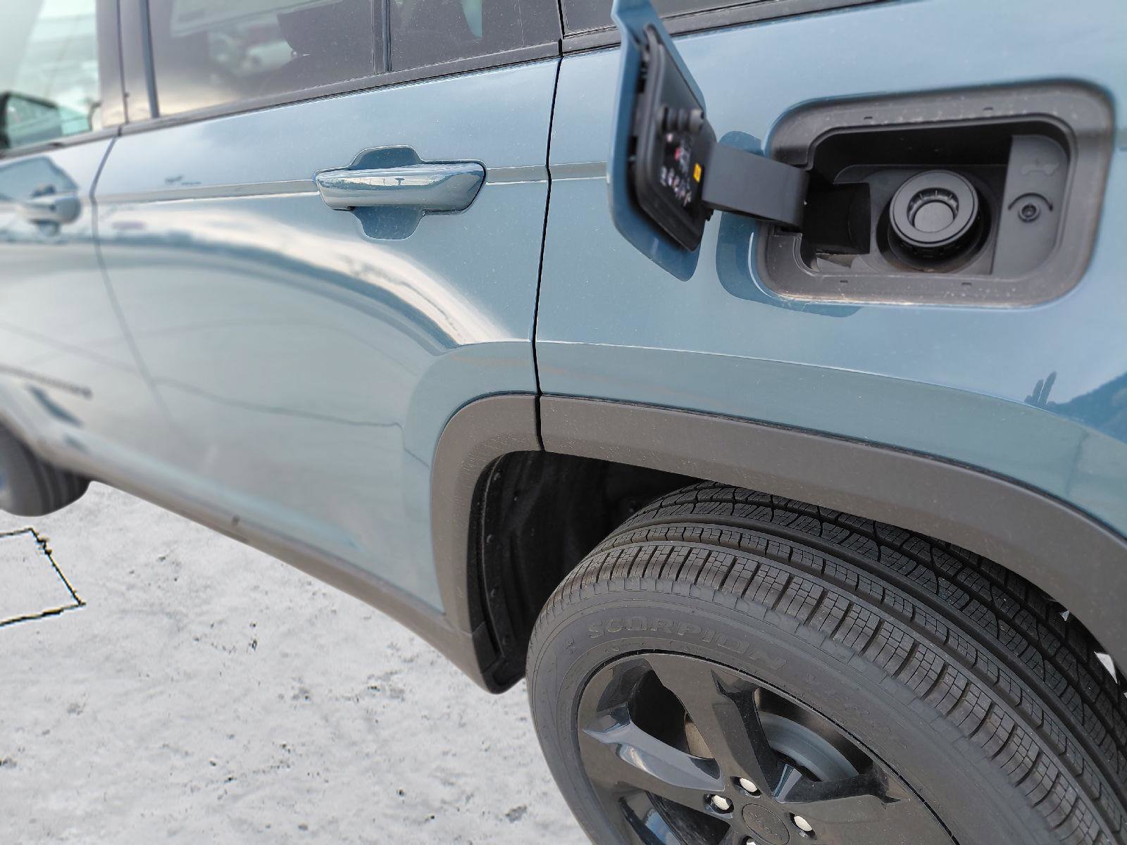 New 2026 Jeep Grand Cherokee Limited w/ Limited Altitude Package AWD/4WD image 21