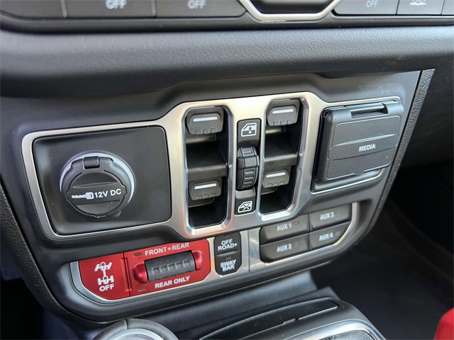 New 2025 Jeep Wrangler Unlimited Rubicon w/ XTREMEE 35" Tire Package image 21