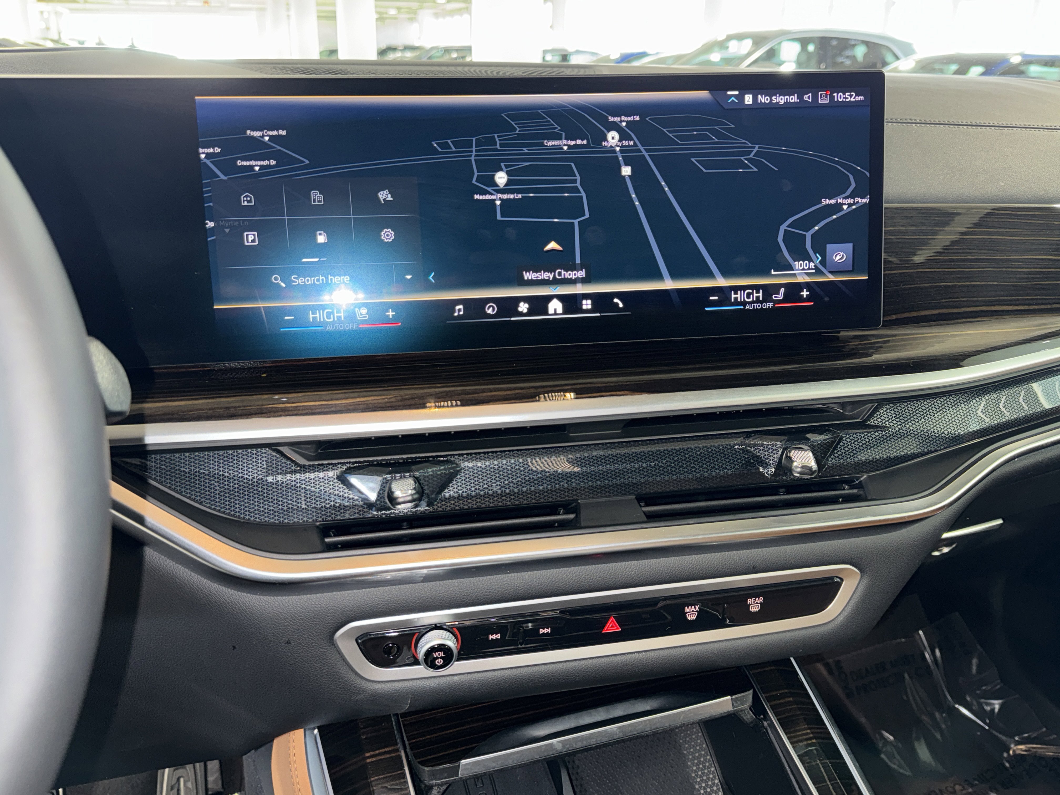 Certified 2025 BMW X5 xDrive40i w/ M Sport Package image 26