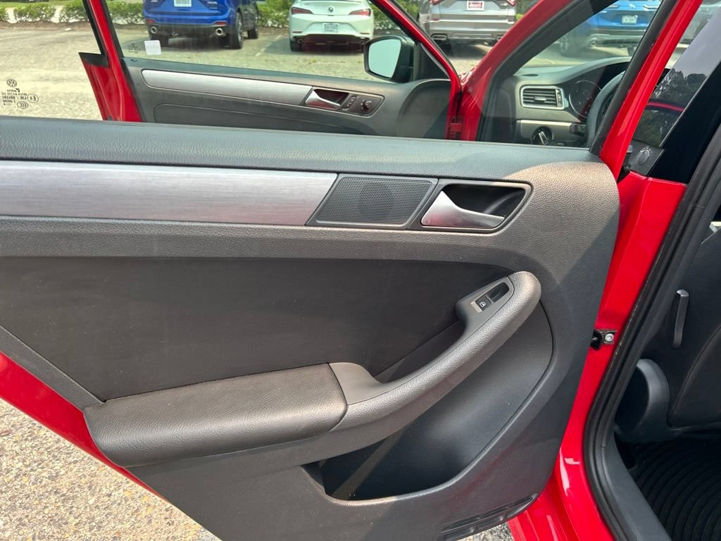 Used 2016 Volkswagen Jetta Sport FWD image 20