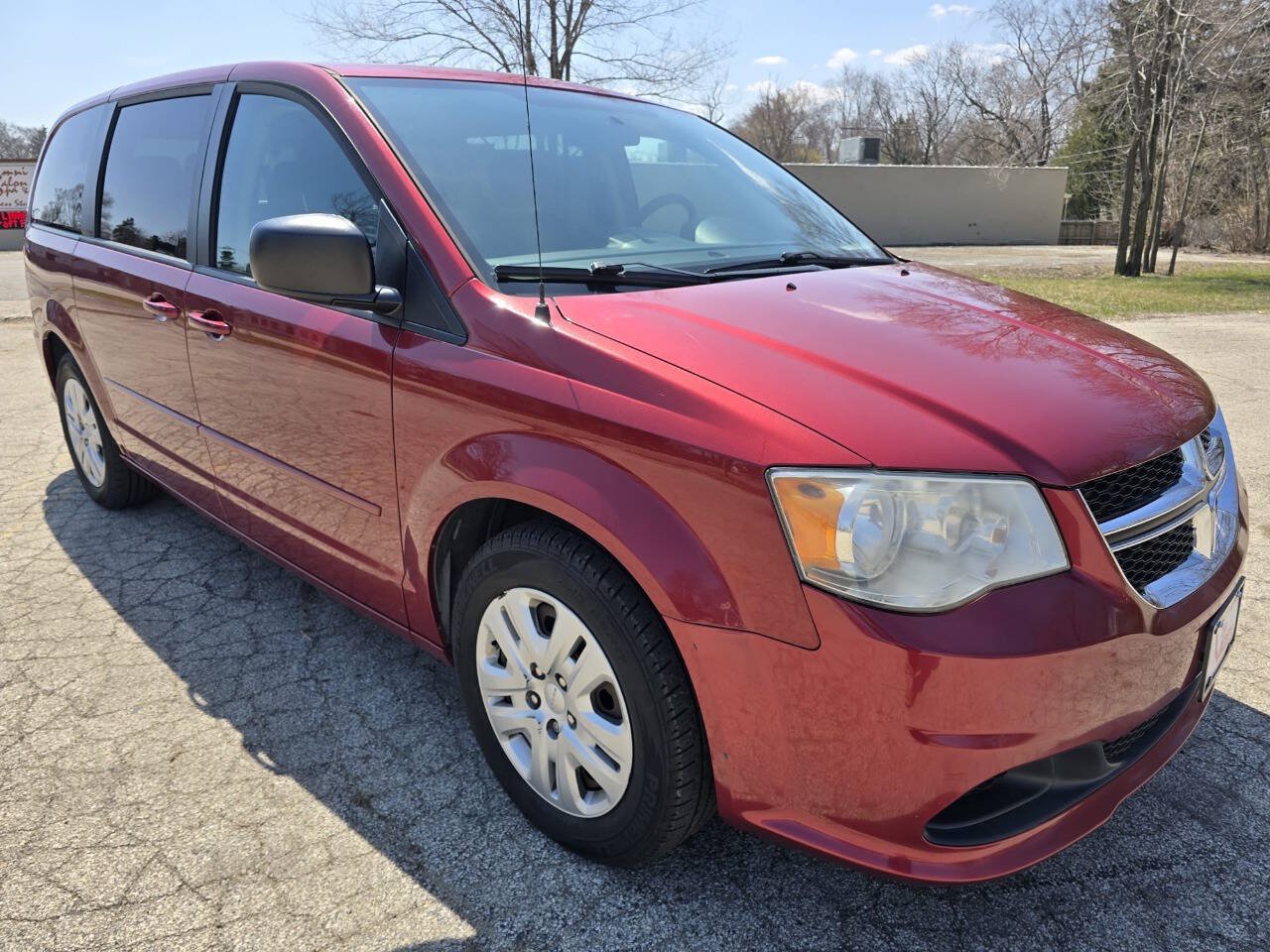 Used 2014 Dodge Grand Caravan SE w/ Quick Order Package 29E SE FWD image 3