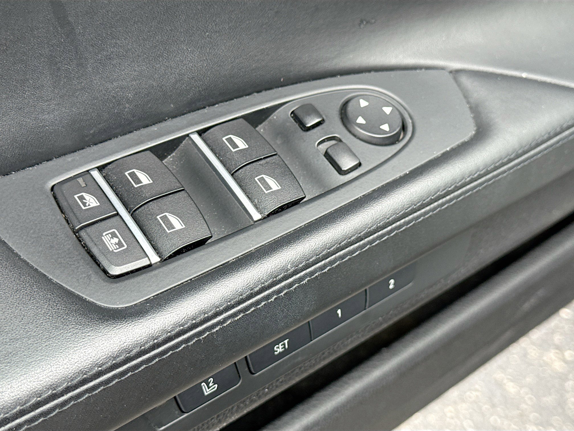 Used 2015 BMW 750i xDrive AWD/4WD image 7