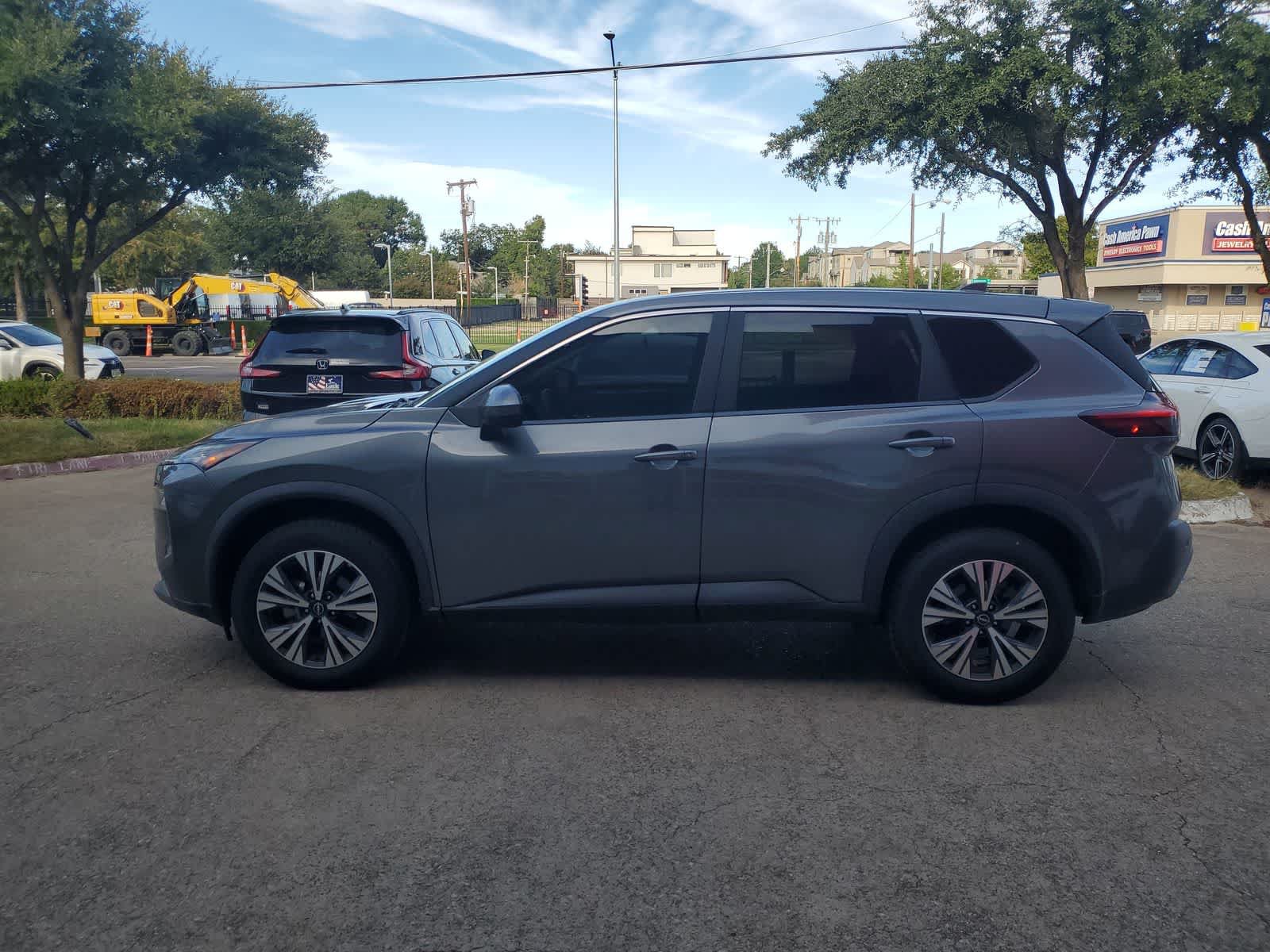 Used 2023 Nissan Rogue SV AWD/4WD image 3