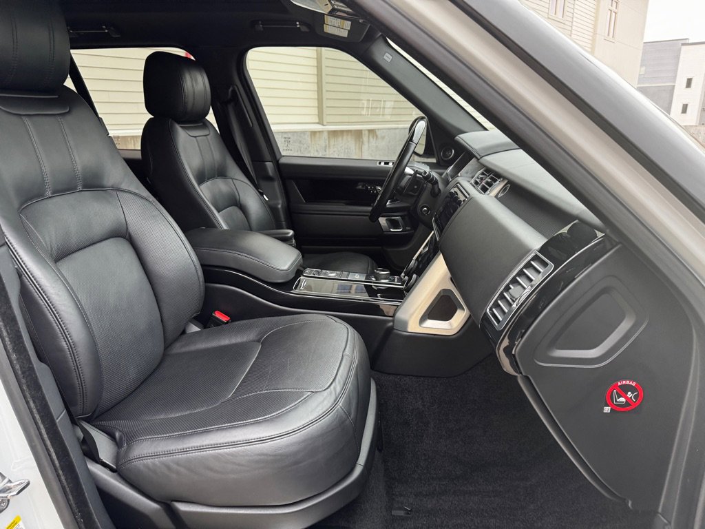 Used 2019 Land Rover Range Rover HSE image 25