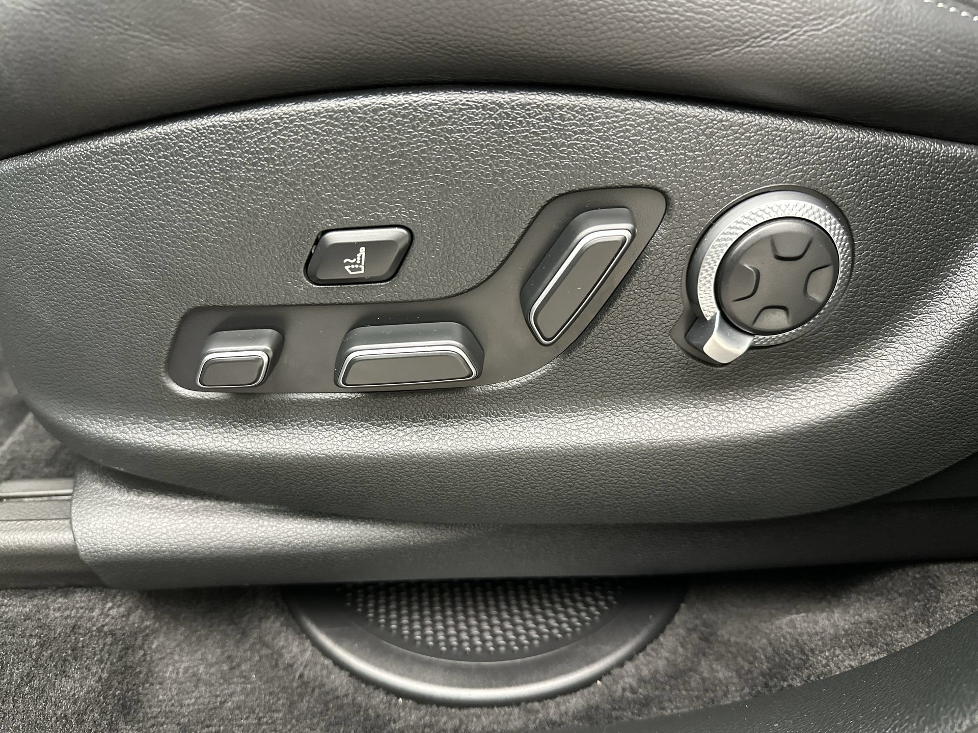 Certified 2026 Genesis GV80 3.5T Advanced AWD/4WD image 12
