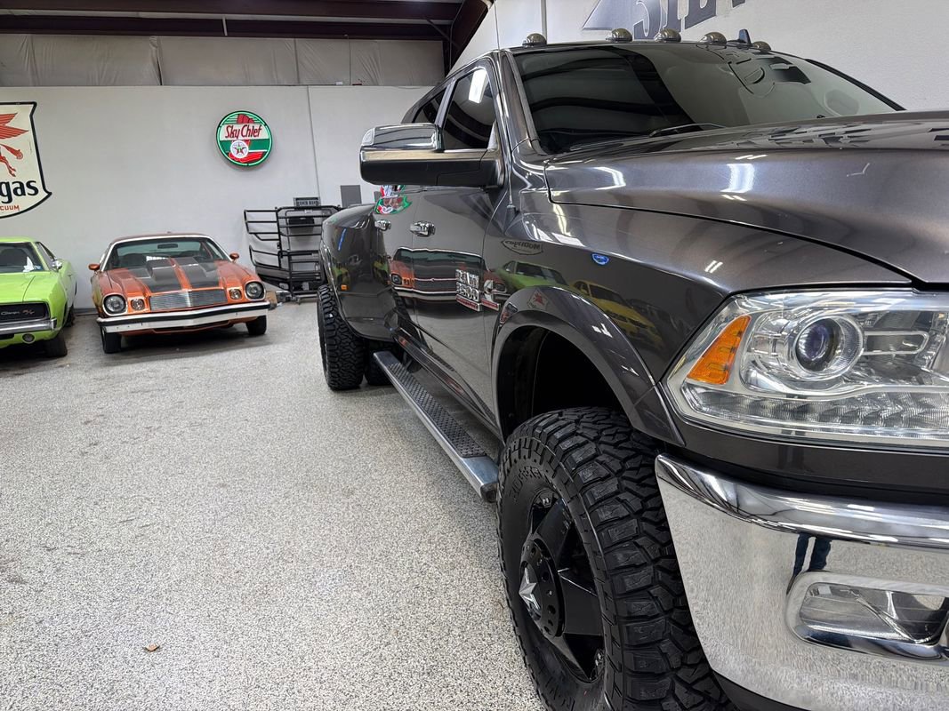 Used 2014 RAM 3500 Laramie w/ Convenience Group AWD/4WD image 39