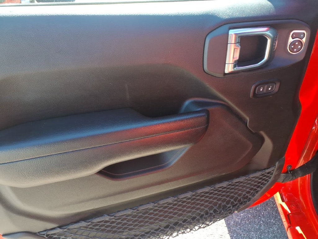 Used 2025 Jeep Wrangler Unlimited Sport AWD/4WD image 17