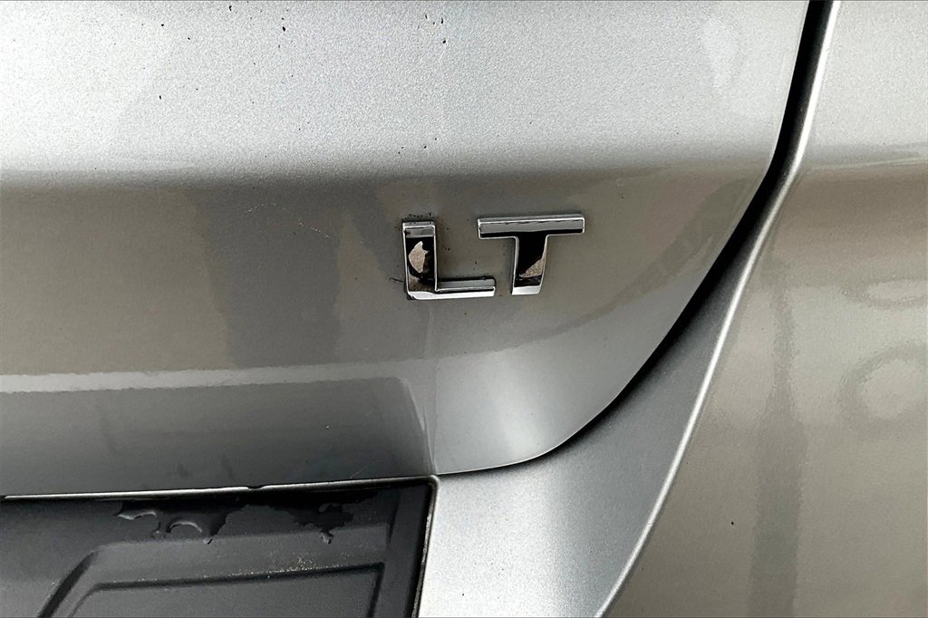 Used 2017 Chevrolet Traverse LT w/ Style and Technology Package image 24