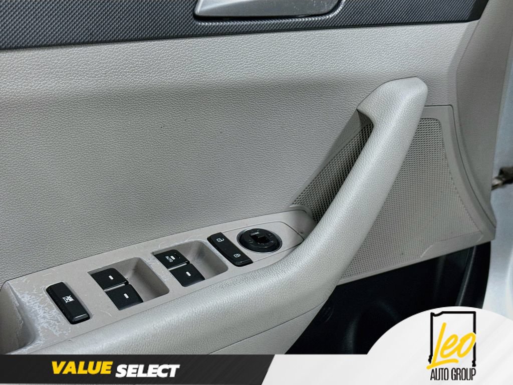 Used 2017 Hyundai Sonata SE FWD image 18