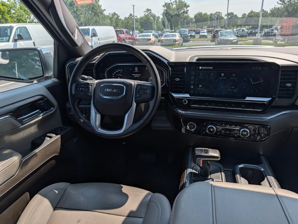 Used 2023 GMC Sierra 1500 SLT w/ SLT Premium Package AWD/4WD image 3