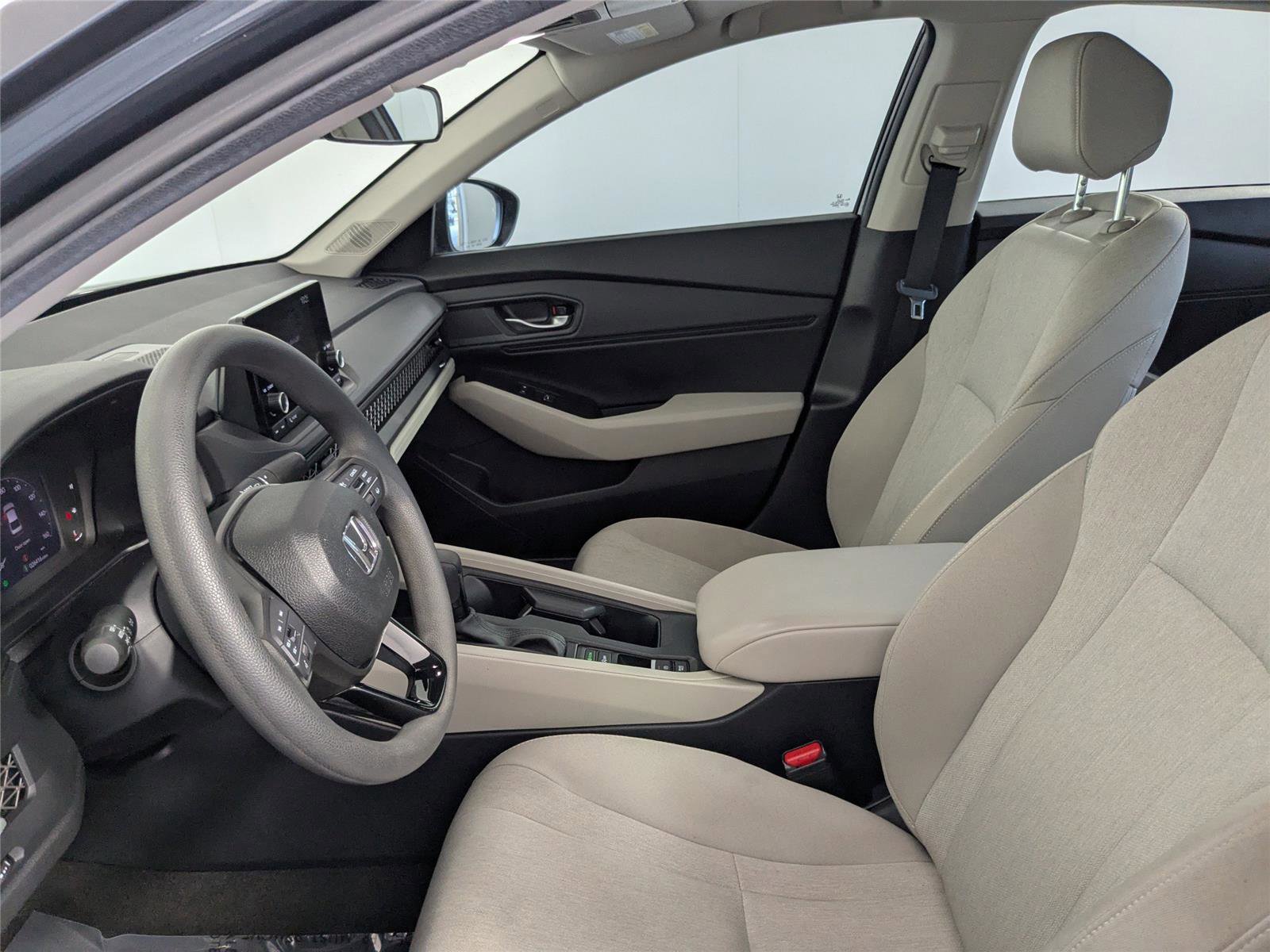 Used 2024 Honda Accord EX image 9