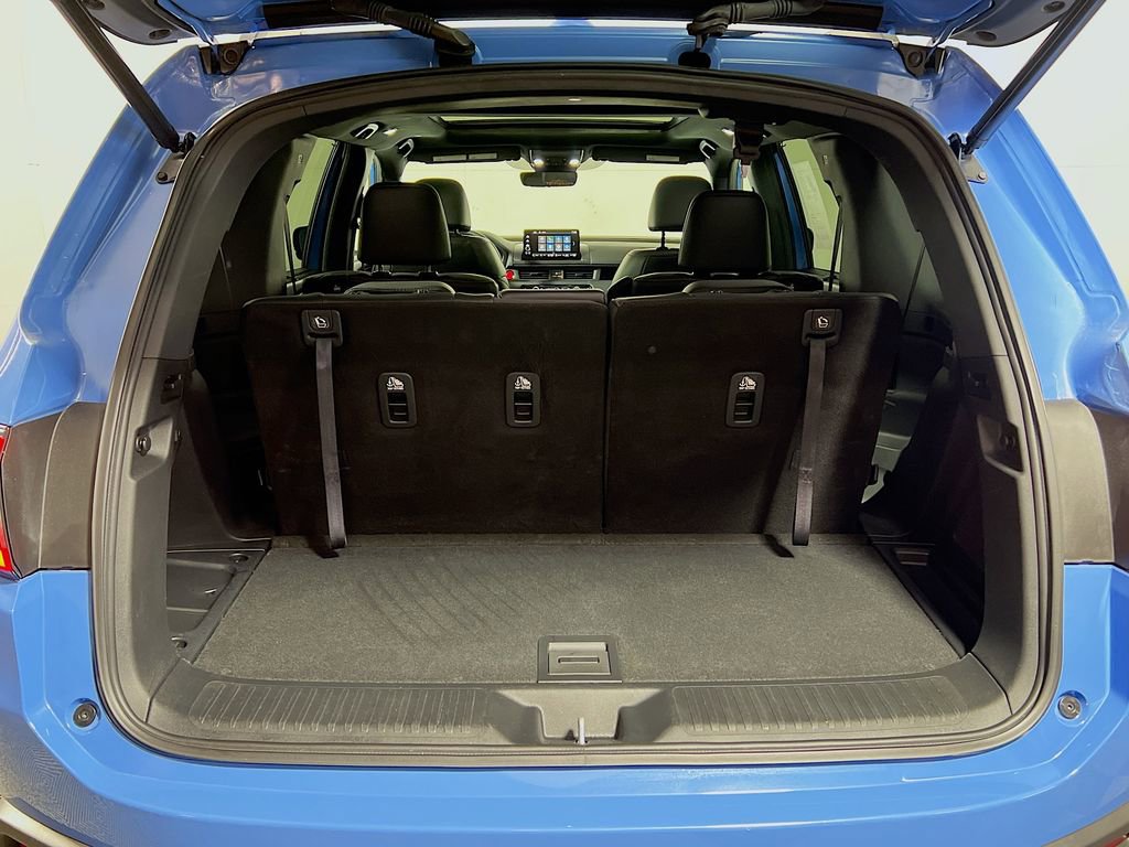 Used 2025 Honda Pilot TrailSport image 24
