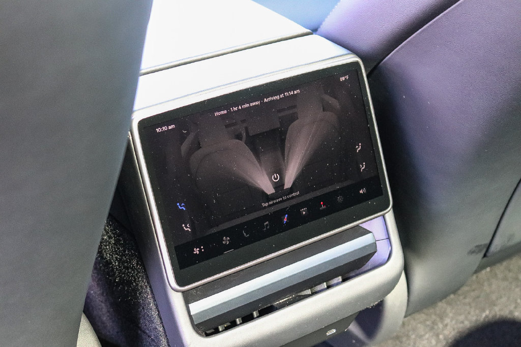 Used 2025 Tesla Model 3 Long Range RWD image 17