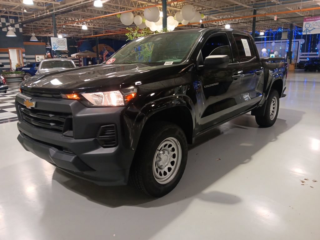 Used 2025 Chevrolet Colorado W/T