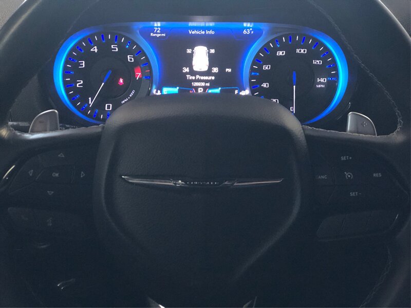 Used 2018 Chrysler 300 S w/ 300S Premium Group RWD image 28