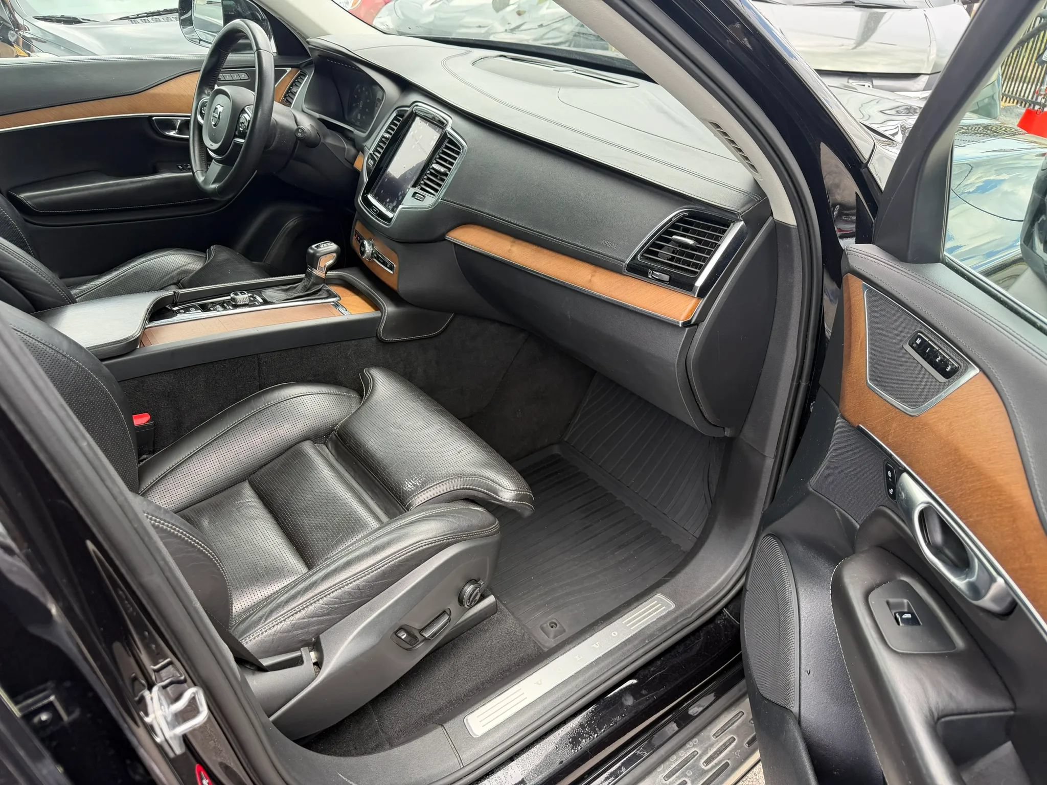 Used 2016 Volvo XC90 T6 Inscription AWD/4WD image 10