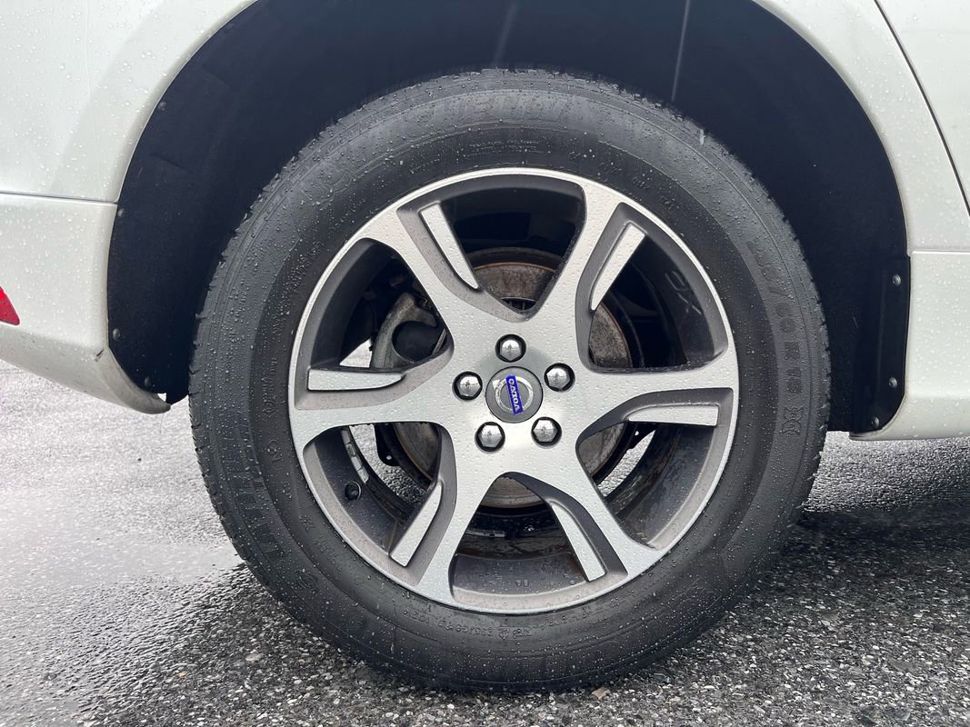 Used 2015 Volvo XC60 T6 image 23