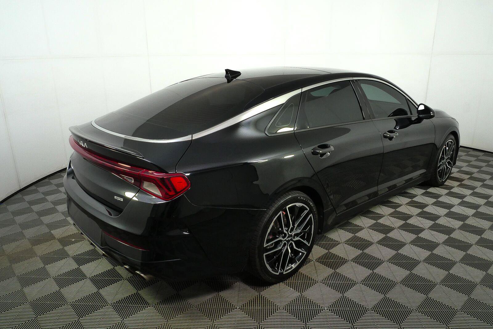 Used 2023 Kia K5 GT FWD image 3