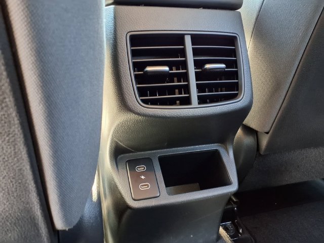 Used 2024 Kia Seltos LX AWD/4WD image 45
