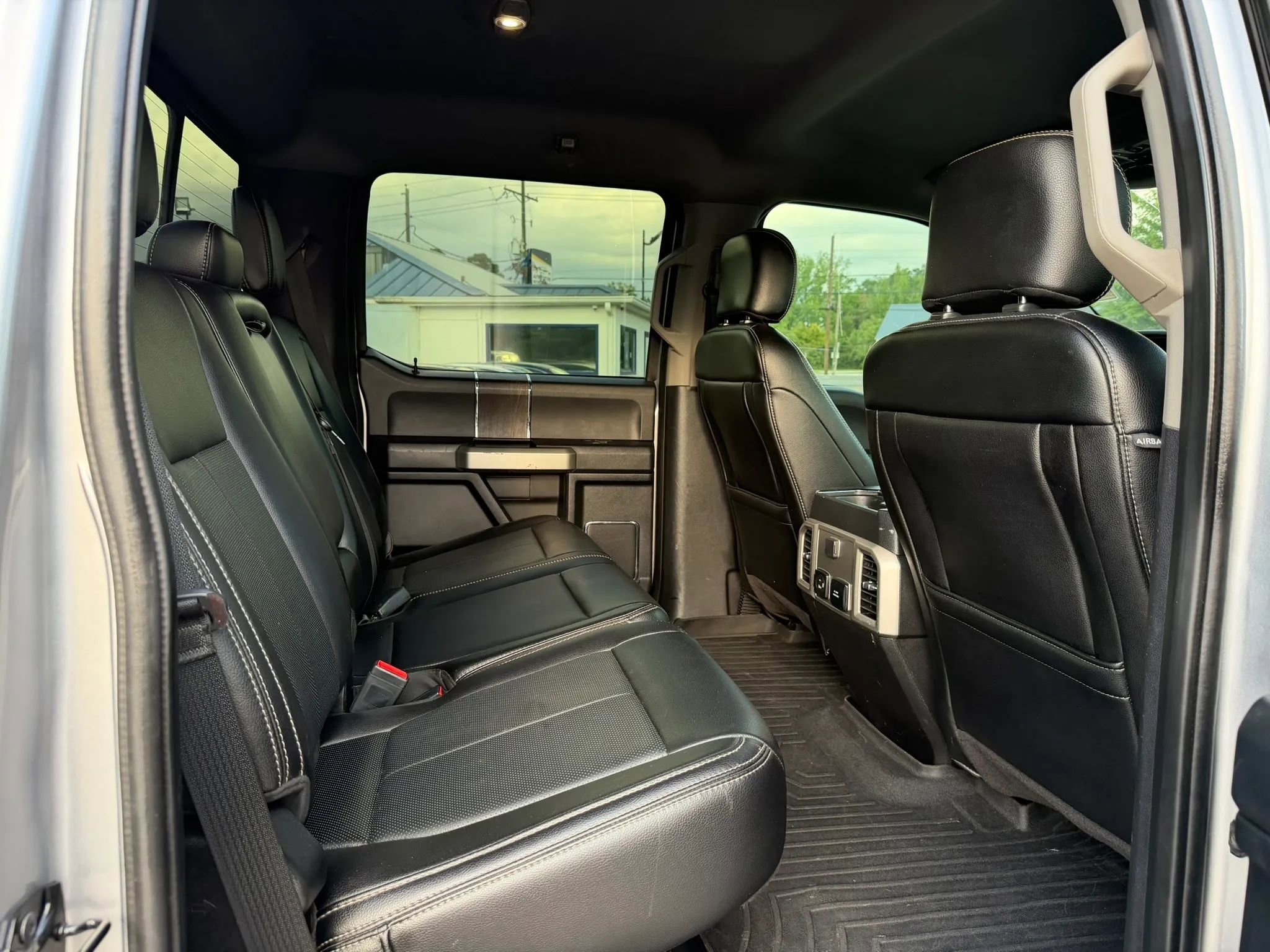 Used 2020 Ford F250 Lariat w/ Lariat Ultimate Package AWD/4WD image 21