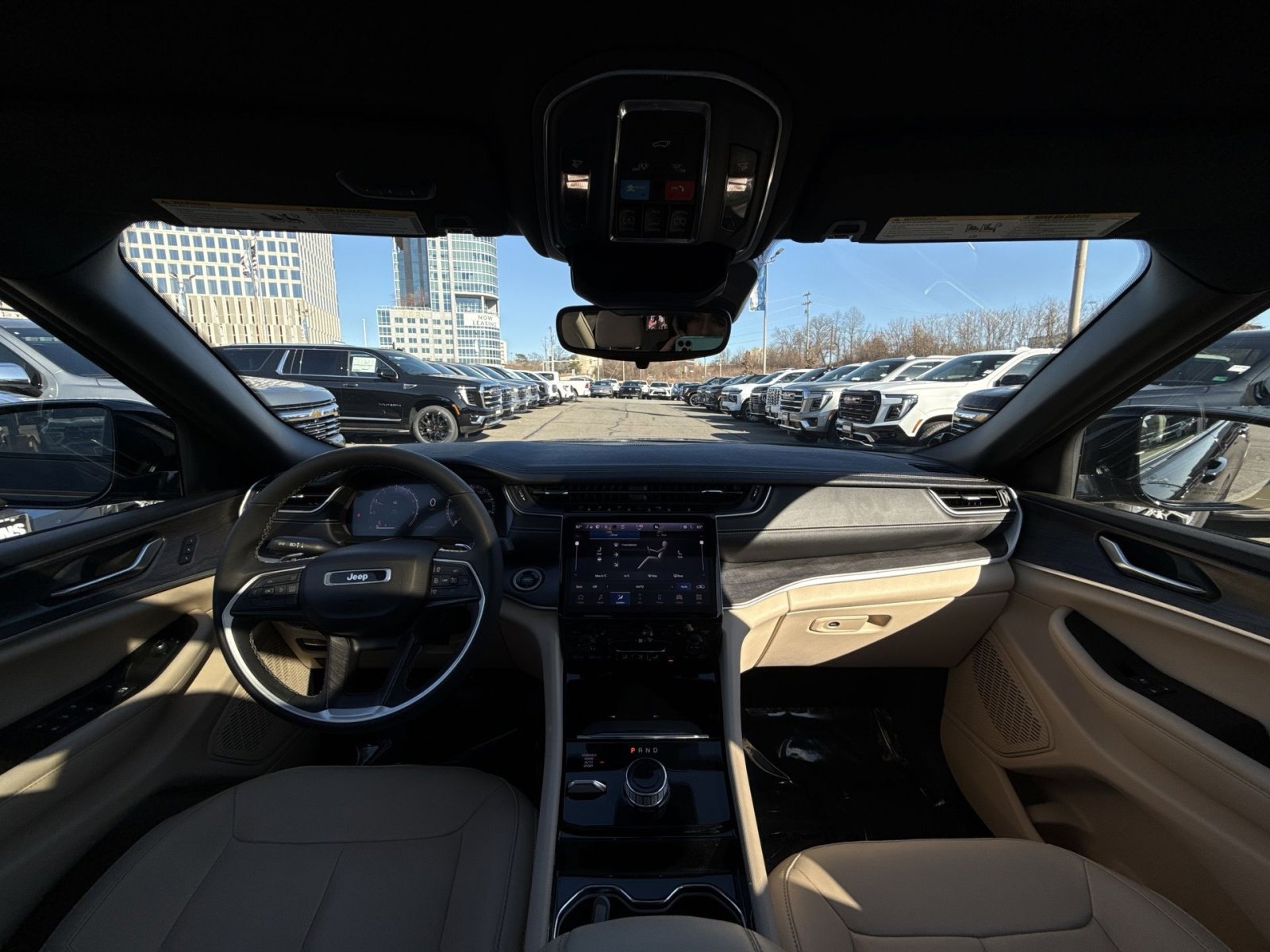 Used 2023 Jeep Grand Cherokee L Limited image 23