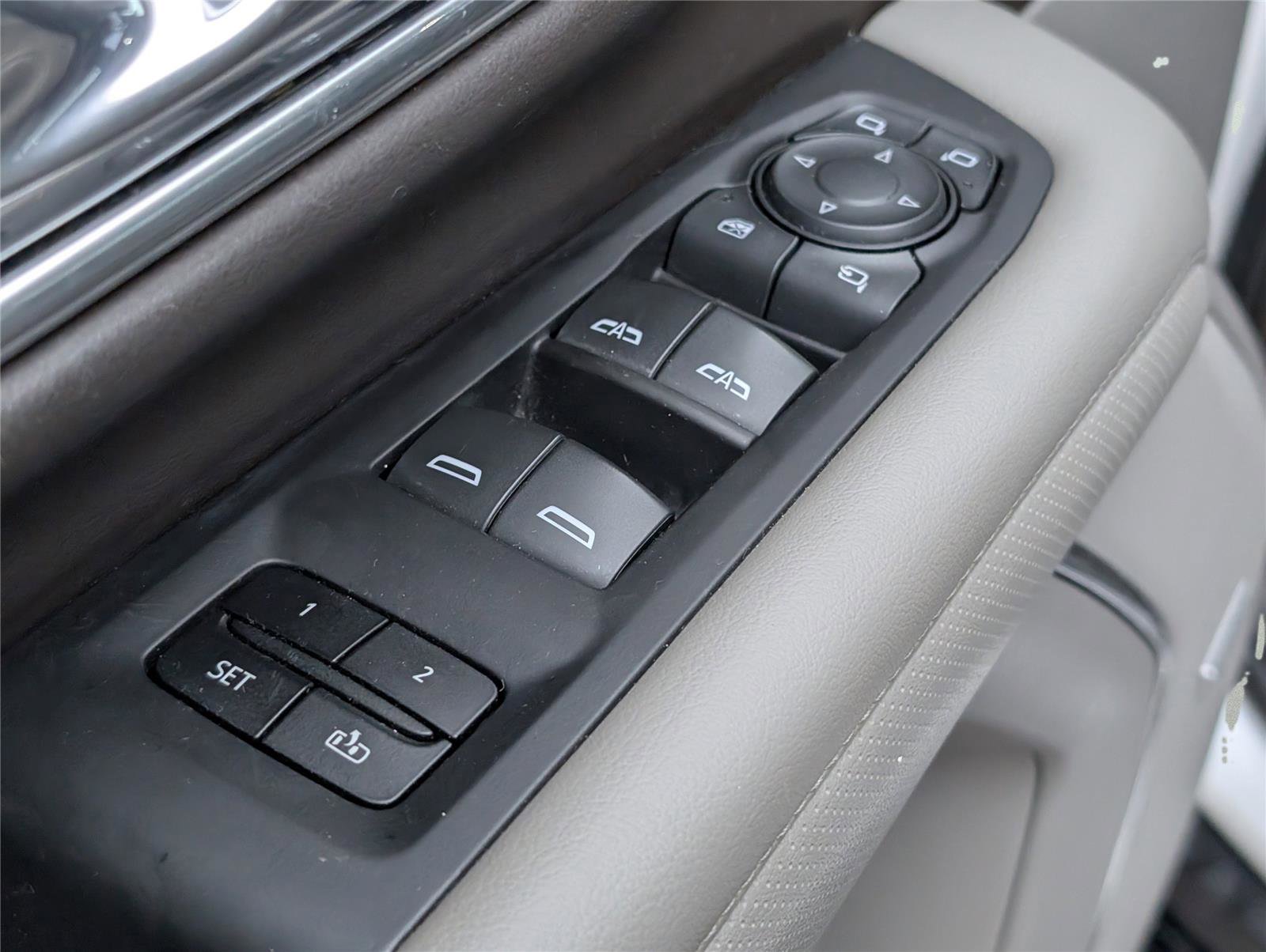 Used 2021 GMC Yukon SLT w/ SLT Luxury Plus Package image 18