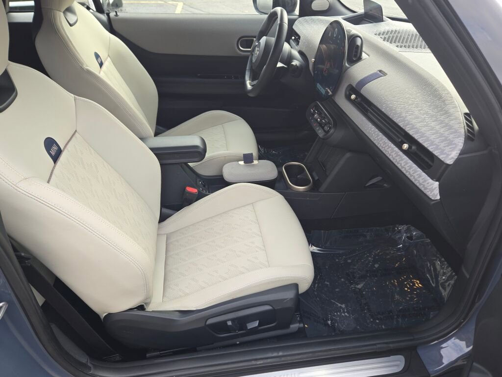 Used 2025 MINI Cooper S image 6