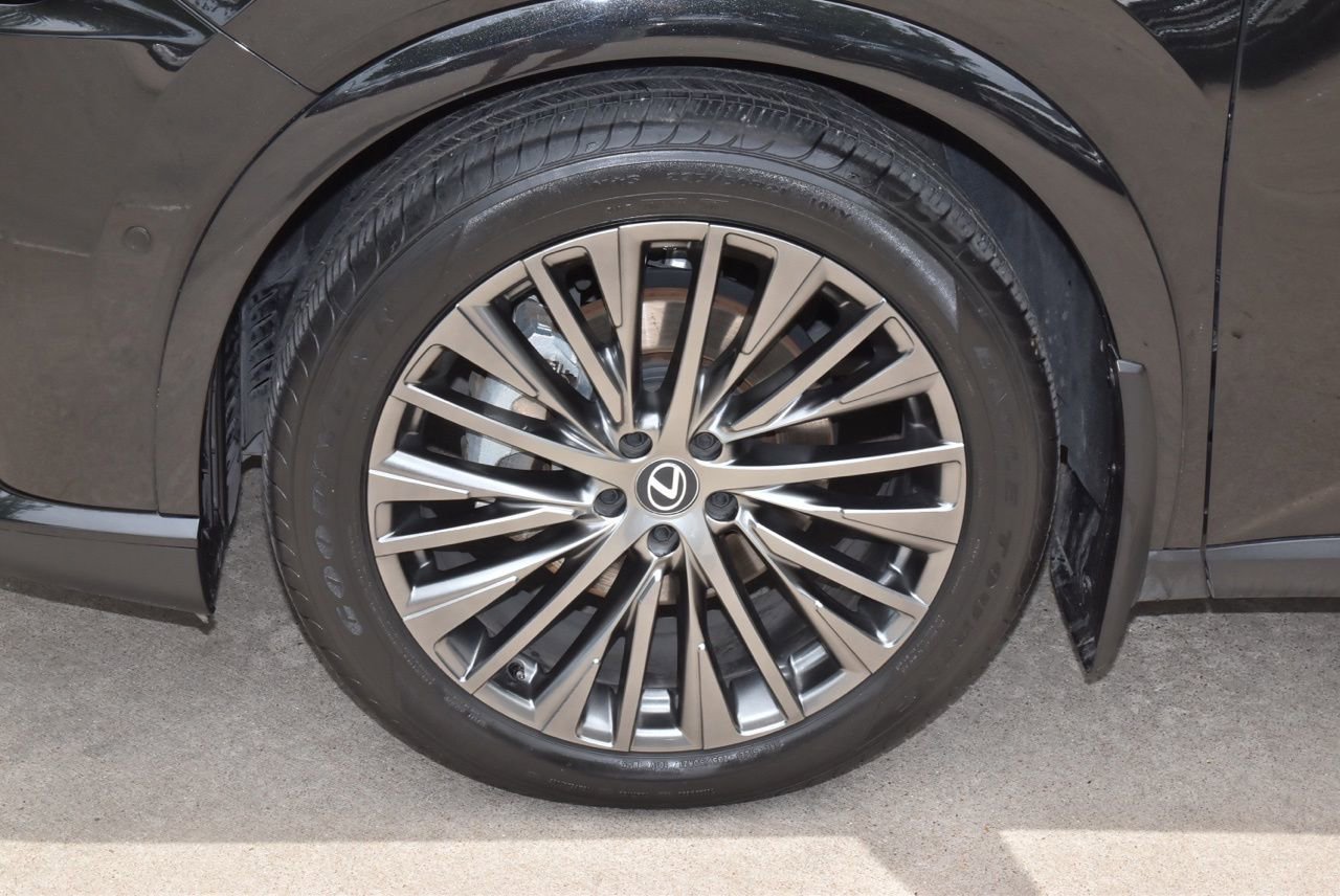 Used 2023 Lexus RX 350 FWD w/ Cold Area Package image 37